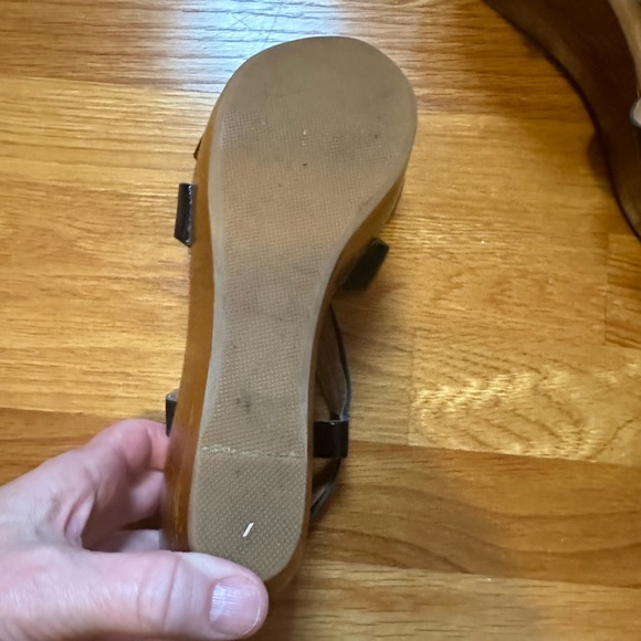 Miz Mooz platform sandals - size 10 in great shape some photos are from Amazon - Picture 2 of 13